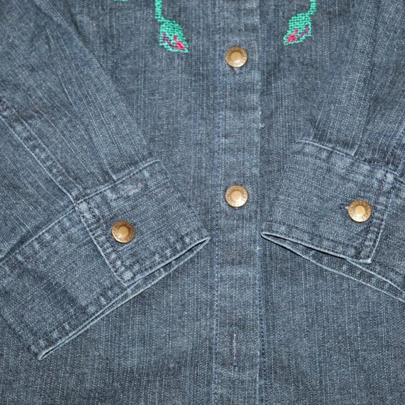 Liz & Me Blue Denim Button Up Long Sleeve Shirt Embroidered Flowers Womens XL/1X - Picture 9 of 9